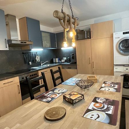 Messe-Apartment, 4 Schlafzimmer, 80 Qm, Garten - 6 Km Zur Messe, Verkehrsguenstig, Ruhig, Parkplaetze Norimberk Exteriér fotografie